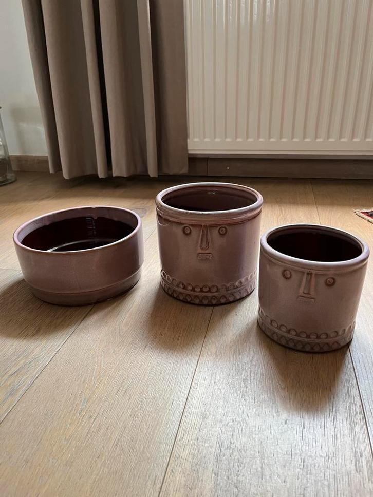 Set nieuwe bloempotten Countryfield lila mauve gezicht, Tuin en Terras, Bloempotten, Nieuw, Aardewerk, Binnen, Balkon, Tuin, Minder dan 40 cm