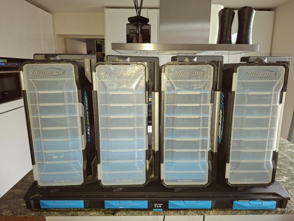 BluCave Power systeemrail met 4 koffers, Ophalen, Zo goed als nieuw