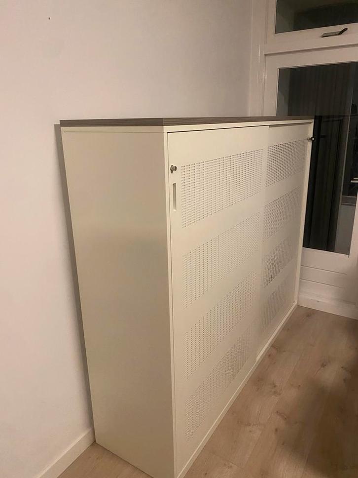 MARKANT Grote akoestische schuifdeurkast, Huis en Inrichting, Kasten | Roldeurkasten en Archiefkasten, Zo goed als nieuw, 200 cm of meer