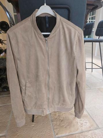 Super gaaf suède jasje  beschikbaar voor biedingen