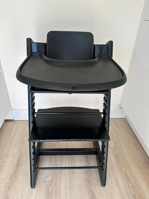 Zwarte Stokke Tripp Trapp – meegroeistoel vanaf geboorte!, Kinderen en Baby's, Kinderstoelen, Zo goed als nieuw, Meegroeistoel