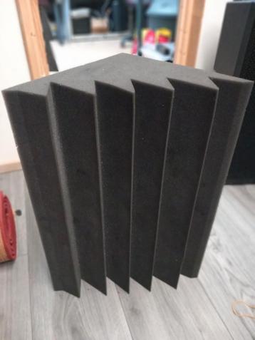 akoestisch schuim voor studio beschikbaar voor biedingen