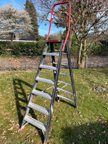 Altrex Taurus dubbel oploopbare trap. beschikbaar voor biedingen