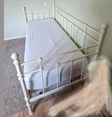 Compleet Ikea Tromsnes prinsessen bed - afbeelding 2