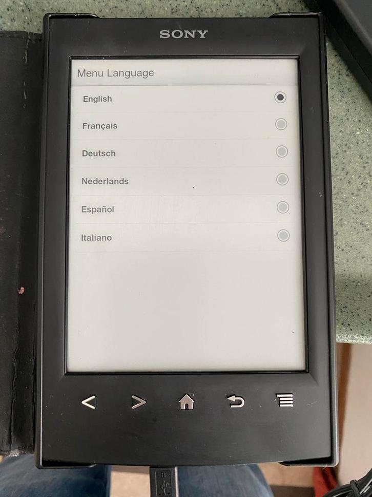 Sony E-Reader - Lezen in stijl!, Computers en Software, E-readers, Gebruikt, 6 inch of minder, 4 GB of minder, Uitbreidbaar geheugen