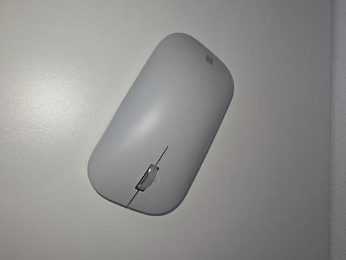 Microsoft Surface Mouse, Computers en Software, Muizen, Zo goed als nieuw, Muis, Linkshandig, Rechtshandig, Draadloos, Ergonomisch