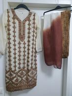 Maat S Wit bruin geborduurde indian punjabi Afghaanse pak, Kleding | Dames, Gelegenheidskleding, Overige typen, Wit, Ophalen of Verzenden