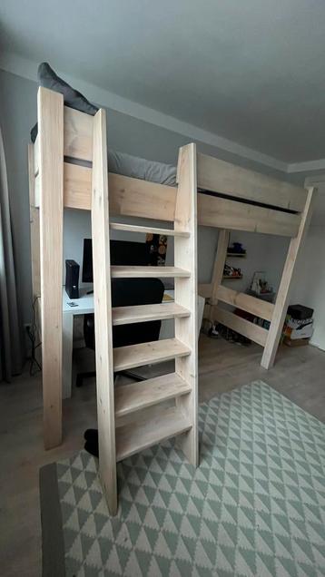 Superstevige massief houten hoogslaper 90x200cm beschikbaar voor biedingen