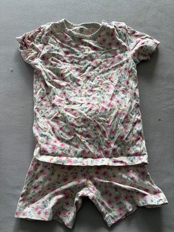 Pyjama beschikbaar voor biedingen
