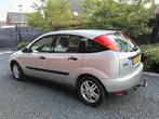 Ford Focus 1.6 I 1999 Grijs, Auto's, 1596 cc, Stof, Elektrische ramen, 4 cilinders