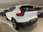 Volvo XC40 B4 Plus Dark | Trekhaak | Harman Kardon Audio, Auto's, Volvo, Gebruikt, Euro 6, 4 cilinders, Wit