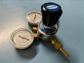 Harris zuurstof regelaar beschikbaar voor biedingen