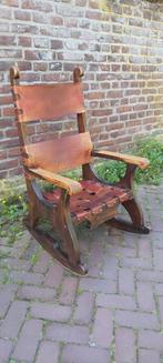 Vintage brutalist rocking chair, schommelstoel met tuigleer, Antiek en Kunst, Ophalen