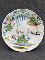 Oud bord van Delfts aardewerk, met Chinese voorstelling, Ophalen of Verzenden