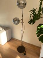 Staande chromen lamp / bollamp, retro, vintage, Huis en Inrichting, Lampen | Vloerlampen, Ophalen, Zo goed als nieuw, 150 tot 200 cm