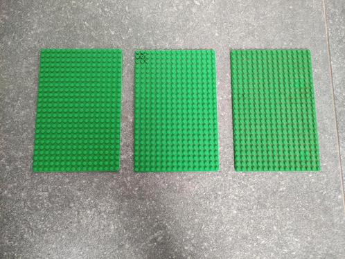 3 Lego grondplaten bouwplaten 16x24 groen, Kinderen en Baby's, Speelgoed | Duplo en Lego, Gebruikt, Lego, Ophalen of Verzenden