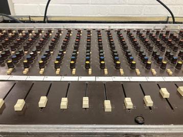 Soundcraft Series 1 Mengtafel beschikbaar voor biedingen