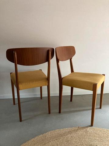 Set vintage stoelen ‘ 60 beschikbaar voor biedingen
