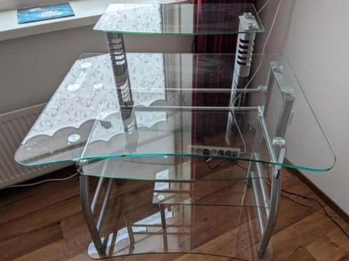 Glazen bureau, Huis en Inrichting, Bureaus, Zo goed als nieuw, Bureau, Met wielen, Ophalen