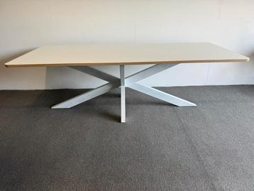 HPL eettafel rechthoekig wit 240x100 beschikbaar voor biedingen