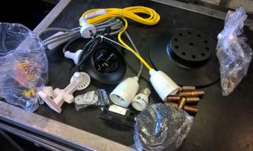 fittingen e27 en diverse toebehoren beschikbaar voor biedingen