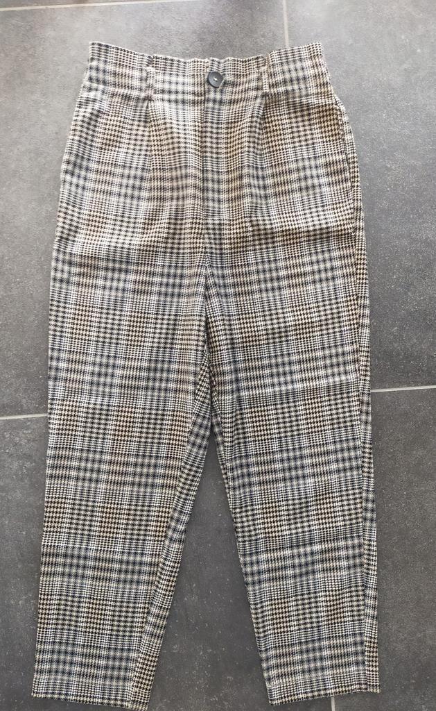 Stradivarius dames pantalon maat M, Kleding | Dames, Broeken en Pantalons, Zo goed als nieuw, Maat 38/40 (M), Bruin, Lang, Ophalen of Verzenden