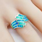 Zilveren ring met opaal, Sieraden, Tassen en Uiterlijk, Ringen, 18 tot 19, Verzenden, Nvt, Met edelsteen