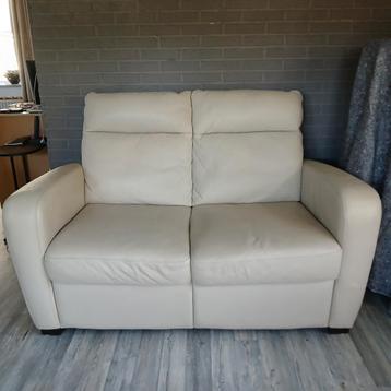Crème wit 2 zits bankje, merk Italsofa - zgan! 

 beschikbaar voor biedingen