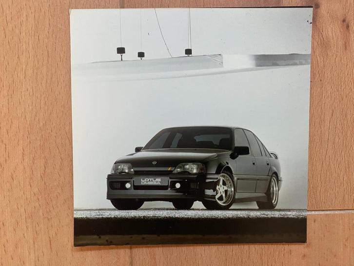 Lotus Omega, Boeken, Auto's | Folders en Tijdschriften, Nieuw, Opel, Verzenden