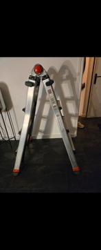 Altrex trap 4x4 zo goed als nieuw, Ophalen, Zo goed als nieuw, Opvouwbaar of Inschuifbaar, Minder dan 2 meter