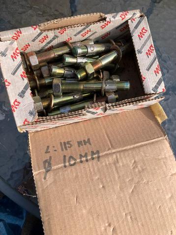 Zware gegalvaniseerde keilbouten 115x 10 mm beschikbaar voor biedingen