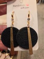 Zwarte polymeer klei oorbellen met stainless steel, Met kristal, Overige materialen, Hangers, Zwart