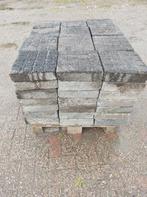 gebruikte tegels 30*30 8 cm dik 110 m2 op pallets, Tuin en Terras, Ophalen, Gebruikt, 10 m² of meer, Beton