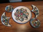 Prachtig bord met vier schalen handgemaakt Tunesië kleurig, Huis en Inrichting, Keuken | Servies, Ophalen of Verzenden