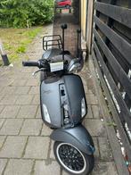 Vespa sprint 2015, Fietsen en Brommers, Scooters | Vespa, Maximaal 25 km/u, Benzine, Ophalen of Verzenden, Zo goed als nieuw