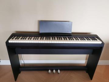 Digitale piano Roland FP30 beschikbaar voor biedingen