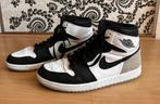 Nike Jordan 1 High ‘ Bleached Coral’ maat 45,5, Kleding | Heren, Schoenen, Ophalen of Verzenden, Zo goed als nieuw