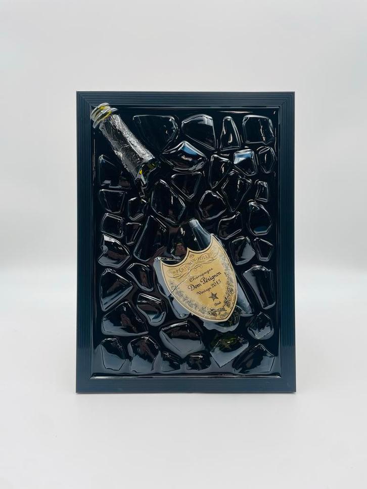 Dom Perignon Epoxy Broken Bottle Art, Antiek en Kunst, Kunst | Schilderijen | Modern, Ophalen of Verzenden