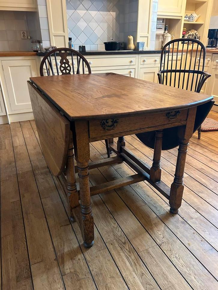 Antieke Eettafel met Engelse Stoelen, Antiek en Kunst, Antiek | Meubels | Tafels, Ophalen of Verzenden