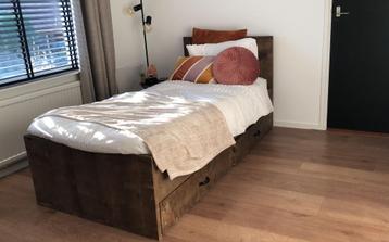Bedden van steigerhout 210 / 220 maatwerk  beschikbaar voor biedingen