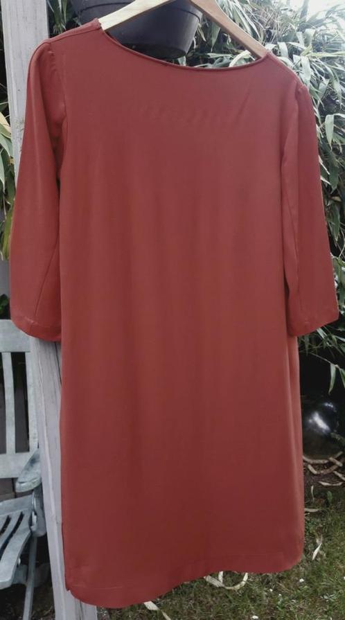 HelloGoodbye Nieuw Vanilia jurkje mt 40, zie afm., Kleding | Dames, Jurken, Nieuw, Maat 38/40 (M), Bruin, Onder de knie, Ophalen of Verzenden