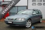 Volvo V70 2.4 | Airco | 16" lmv | Trekhaak | Youngtimer, Auto's, Voorwielaandrijving, Zwart, Euro 4, Onderhoudsboekje