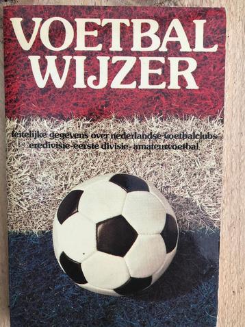 Voetbalwijzer 1977 beschikbaar voor biedingen