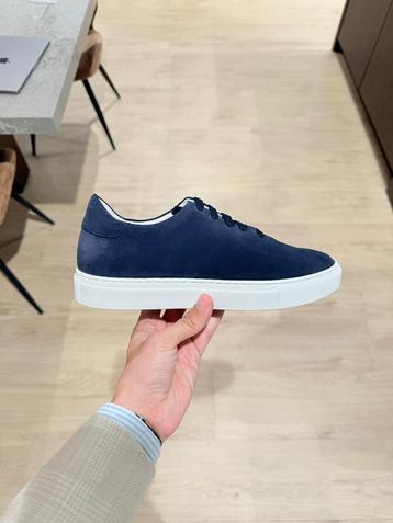 Whole cut sneaker, kid suede navy diverse maten beschikbaar voor biedingen