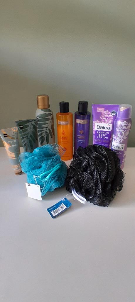 diverse verzorgings producten, Sieraden, Tassen en Uiterlijk, Uiterlijk | Lichaamsverzorging, Zo goed als nieuw, Overige typen