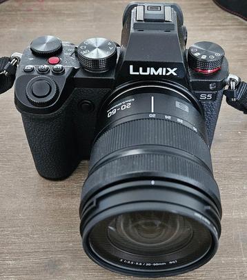 Panasonic S5 met 20-60mm en EF-L-adapter met Canon 50mm f1.4 beschikbaar voor biedingen