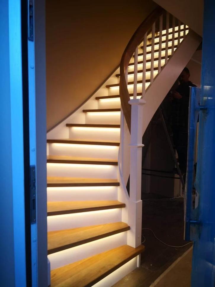 Massiefhouten trappen op maat, Doe-het-zelf en Verbouw, Ladders en Trappen, Nieuw, Trap, 2 tot 4 meter, Ophalen of Verzenden