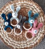 Bijtring Konijn met Rammelkraal - Kraamcadeau, Ophalen of Verzenden, Nieuw, Rammelaar, Met geluid