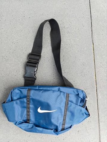 Nike vintage heuptasje schoudertasje sporttas  beschikbaar voor biedingen