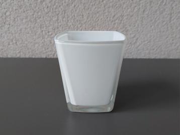 Mat witte glazen vierkant vaas potje bloem plant decoratie beschikbaar voor biedingen